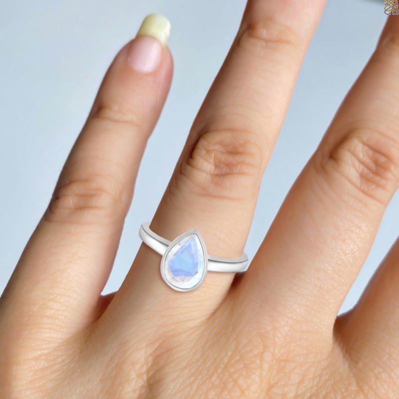 Buy Rainbow Moonstone Silver Ring, 925K Sterling Silver, Cab Oval, Natural,  Handcrafted Jewelry, Men's Moonstone Ring, Unique Gift For Him, High  Polished Jewelry, her's Day Gift, Size 4-13 Online at desertcartINDIA